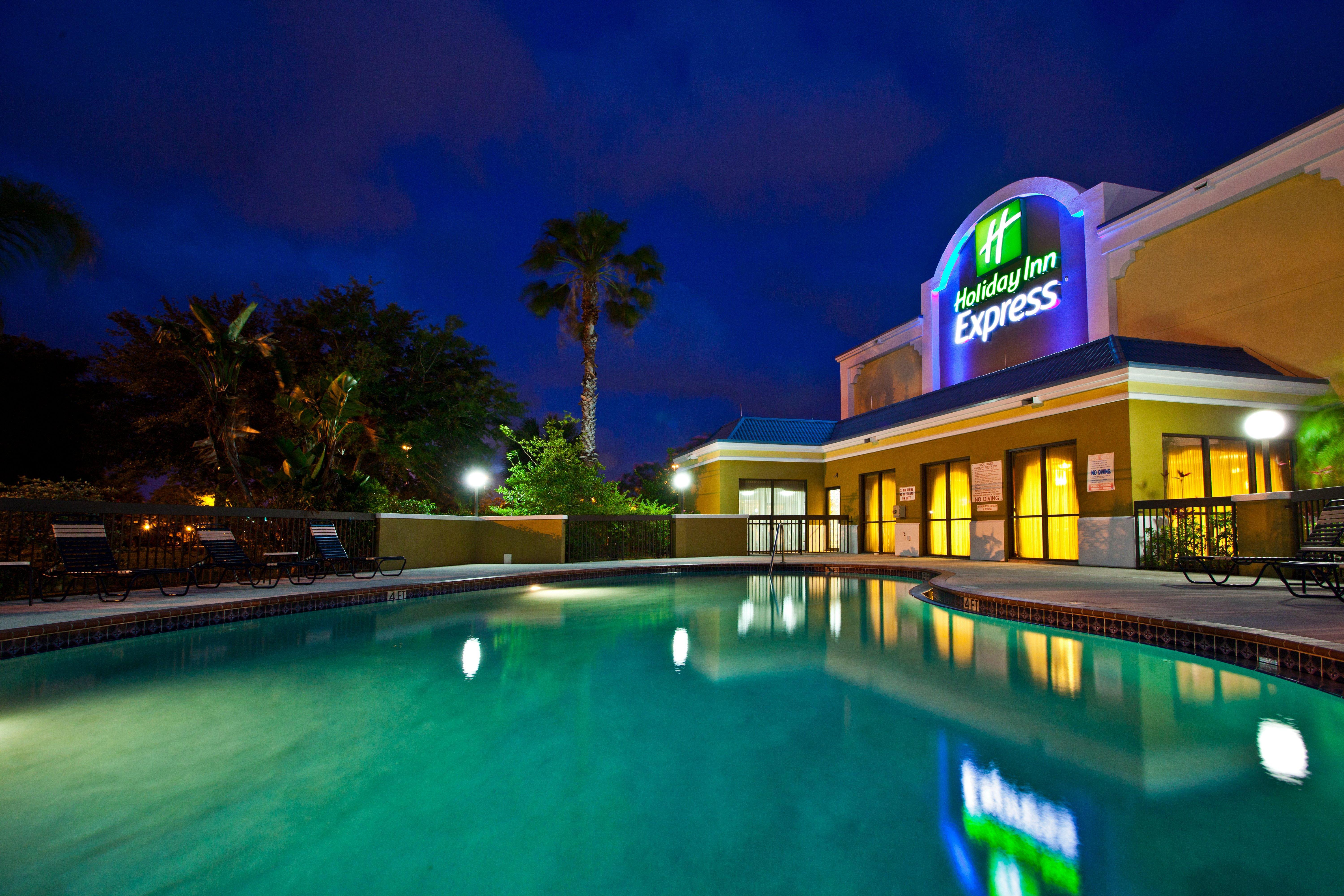 Holiday Inn Express Vero Beach-West I-95 By Ihg Exteriör bild